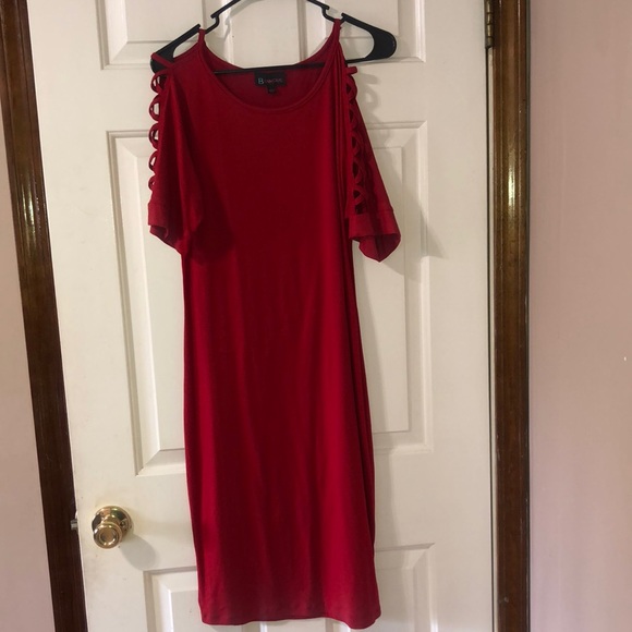 Dresses & Skirts - Red Dress with Sleeve Design✨